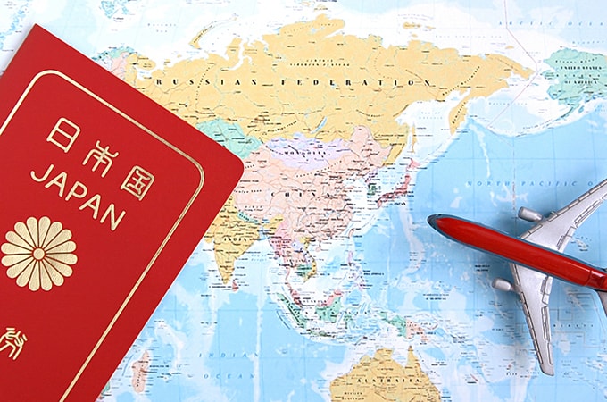 【出国税】来年1月に導入される  国際観光旅客税とは？海外出張への影響を解説